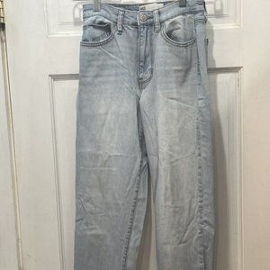 RSQ Vintage Mom Light Wash Tapered Jeans Juniors Size 5/27 (Stains)